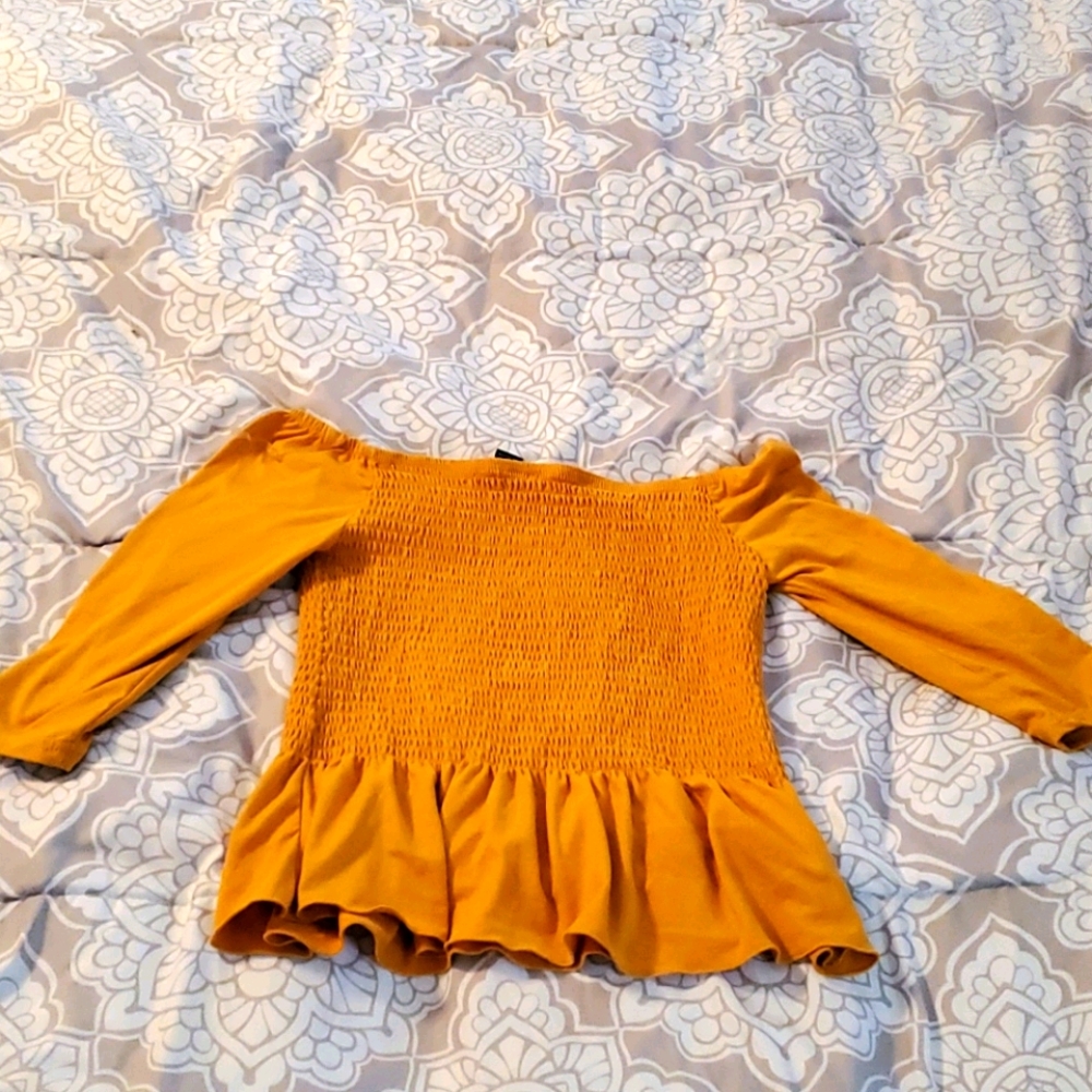Women's gold shirt